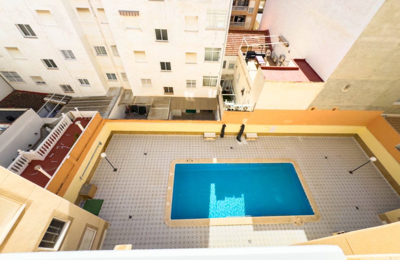 Resale - Apartment / flat -
Torrevieja - Playa del Cura