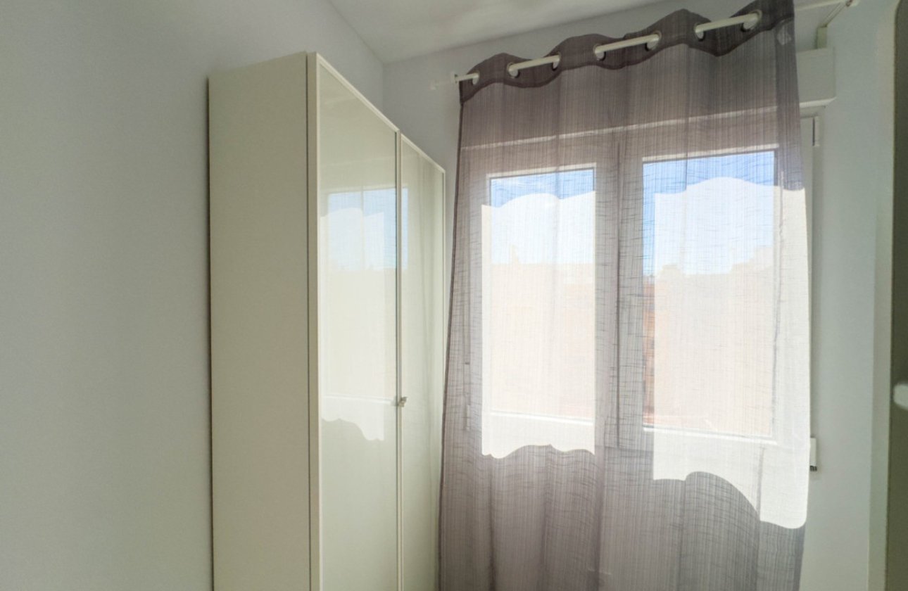 Resale - Apartment / flat -
Torrevieja - Playa del Cura