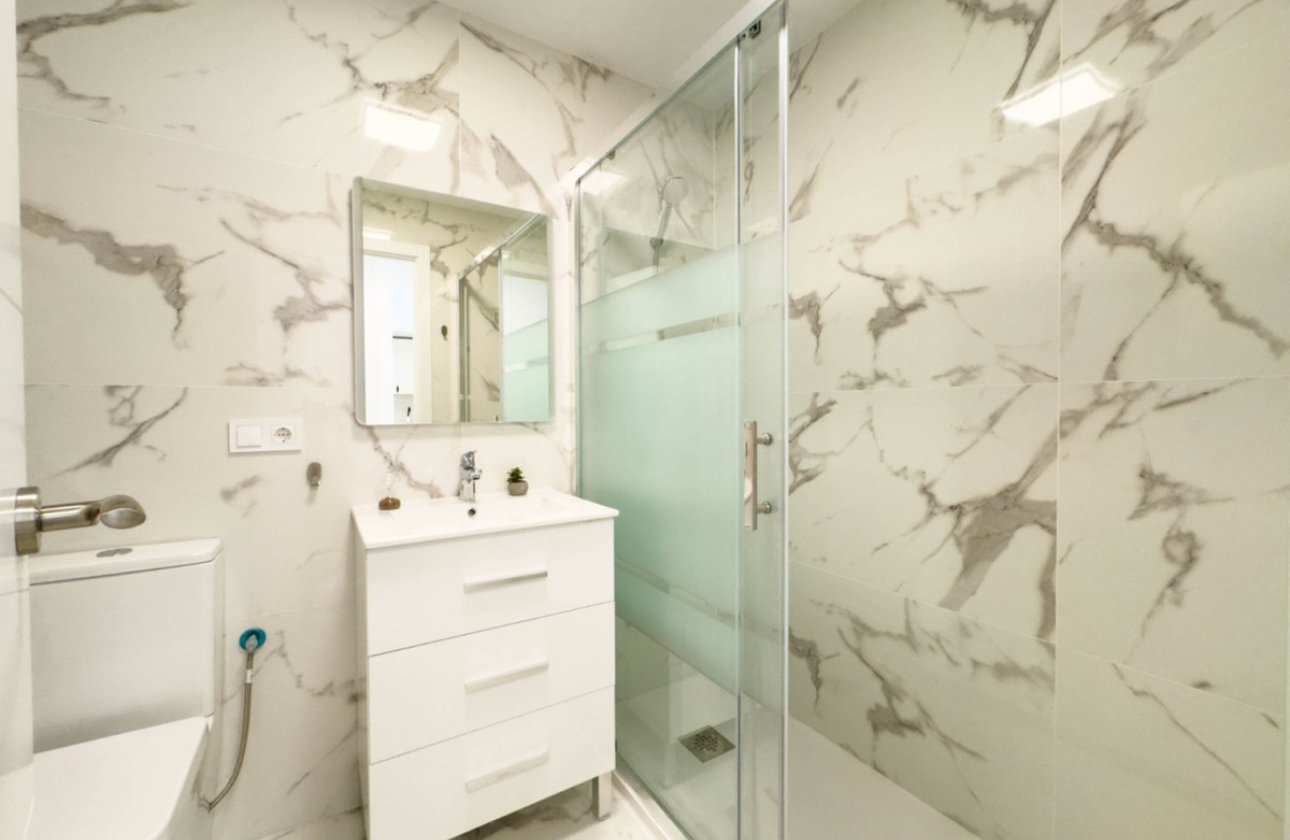 Resale - Apartment / flat -
Torrevieja - Playa del Cura