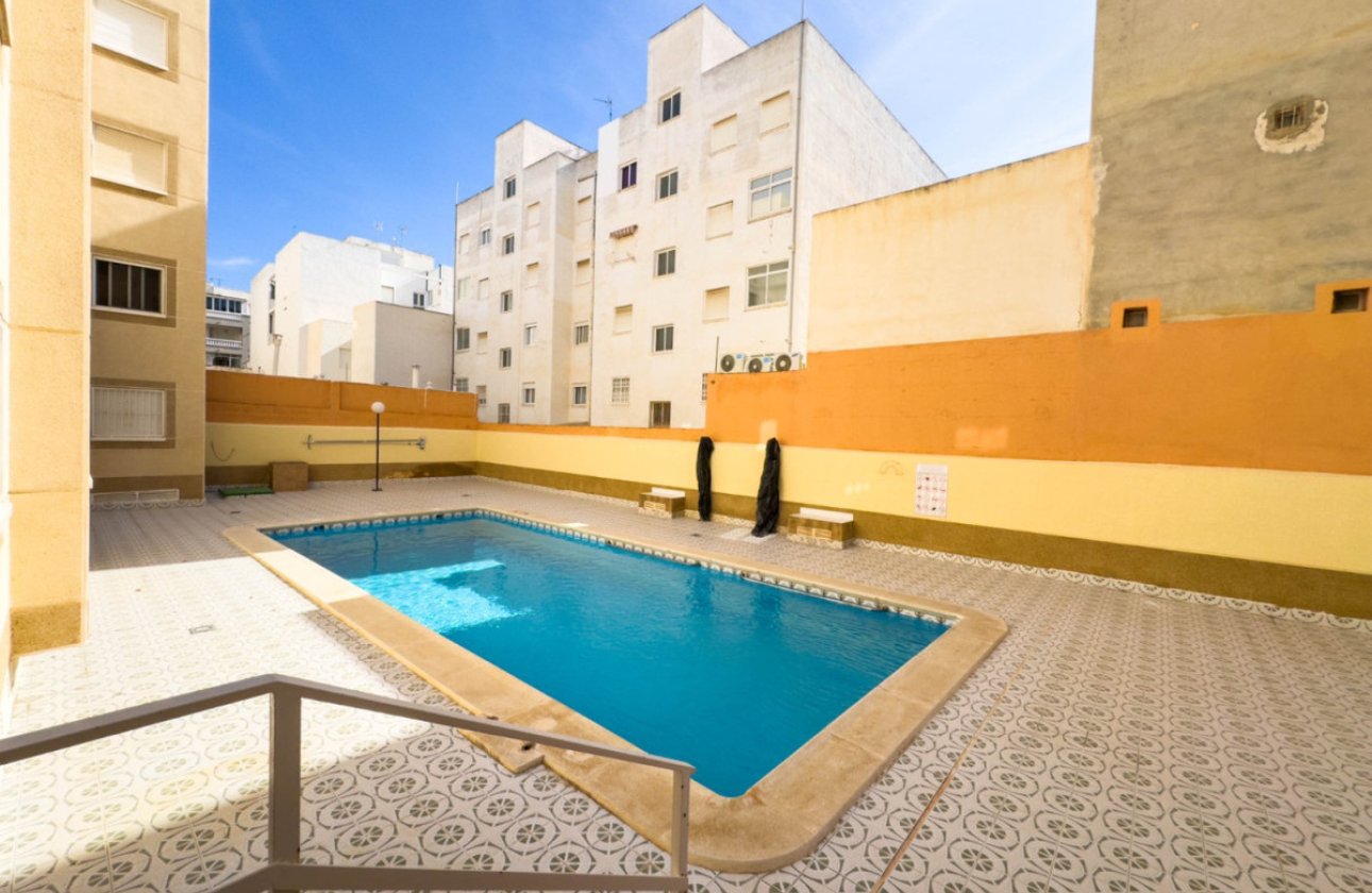 Resale - Apartment / flat -
Torrevieja - Playa del Cura