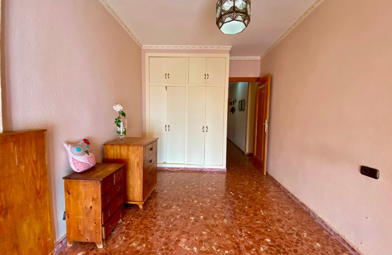 Resale - Apartment / flat -
Torrevieja - Playa del Cura