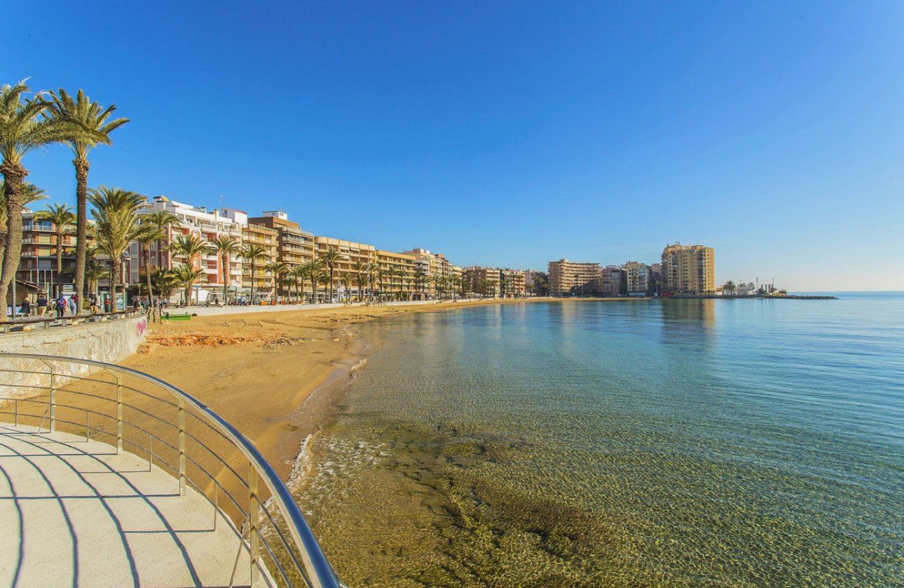 Resale - Apartment / flat -
Torrevieja - Playa del Cura