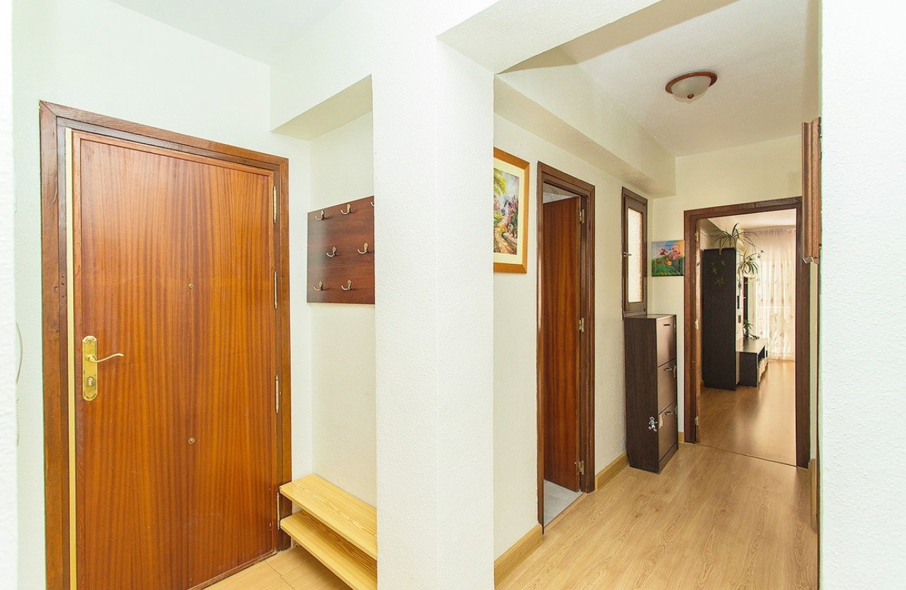 Resale - Apartment / flat -
Torrevieja - Playa del Cura