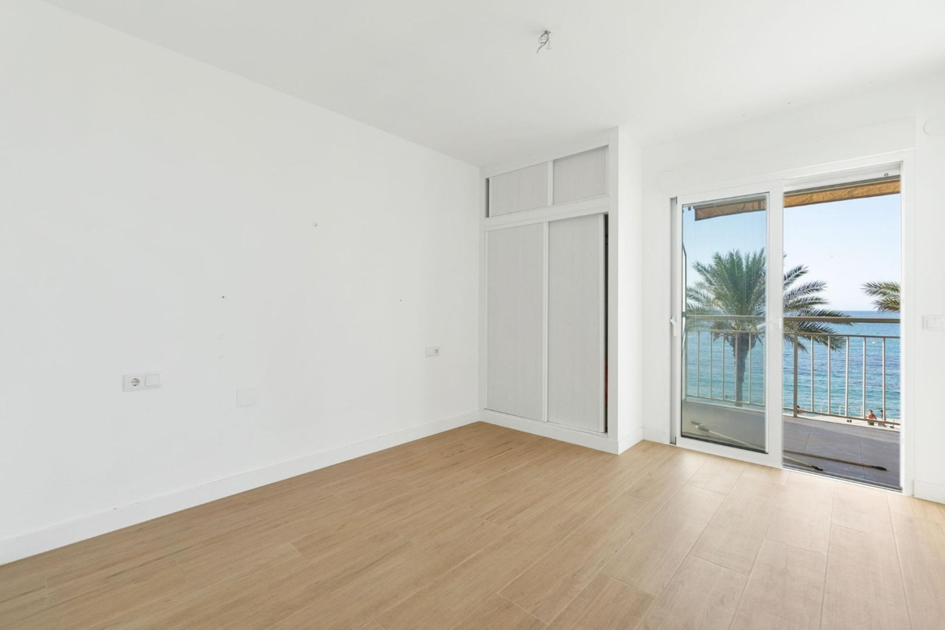 Resale - Apartment / flat -
Torrevieja - Playa del Cura