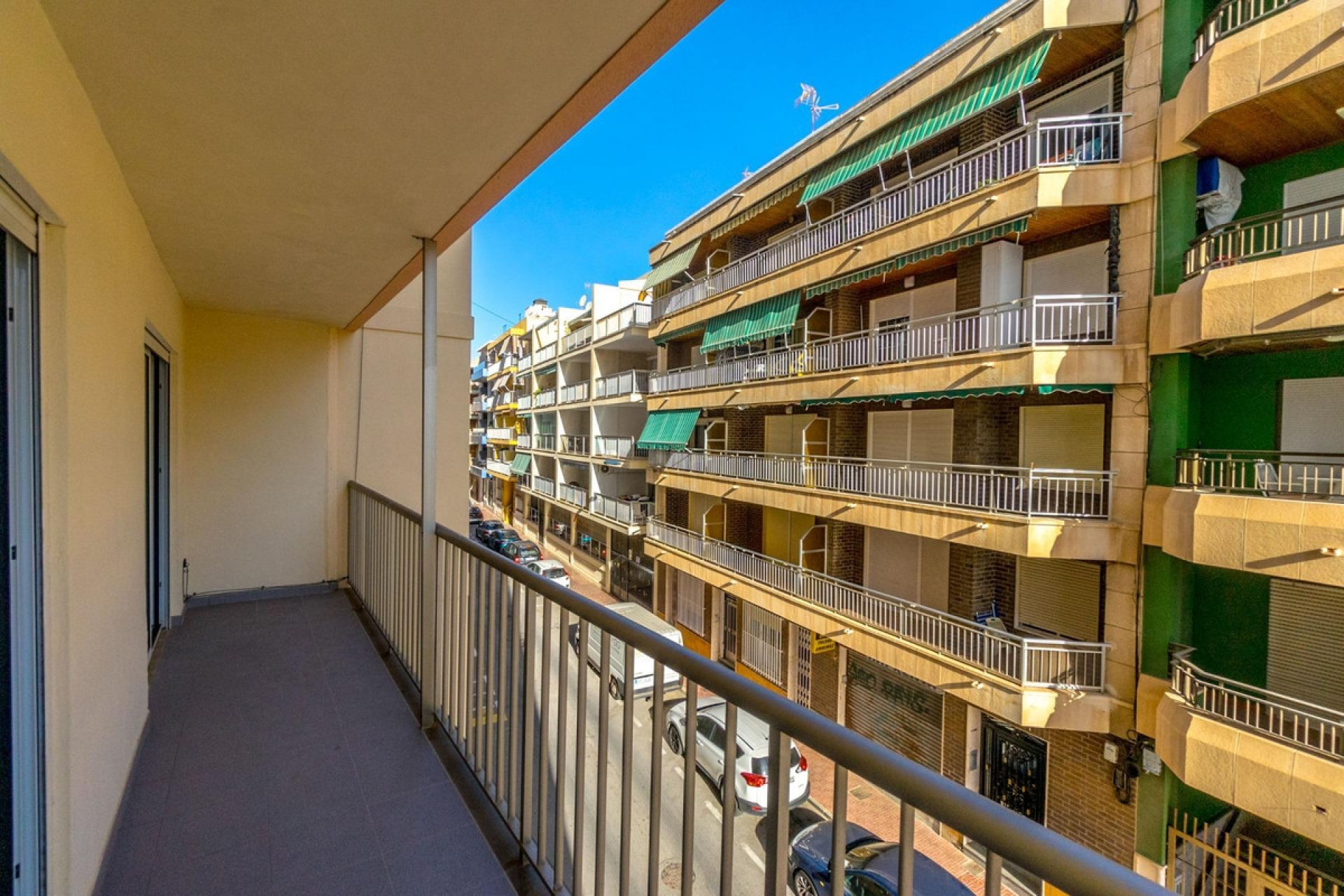 Resale - Apartment / flat -
Torrevieja - Playa del Cura