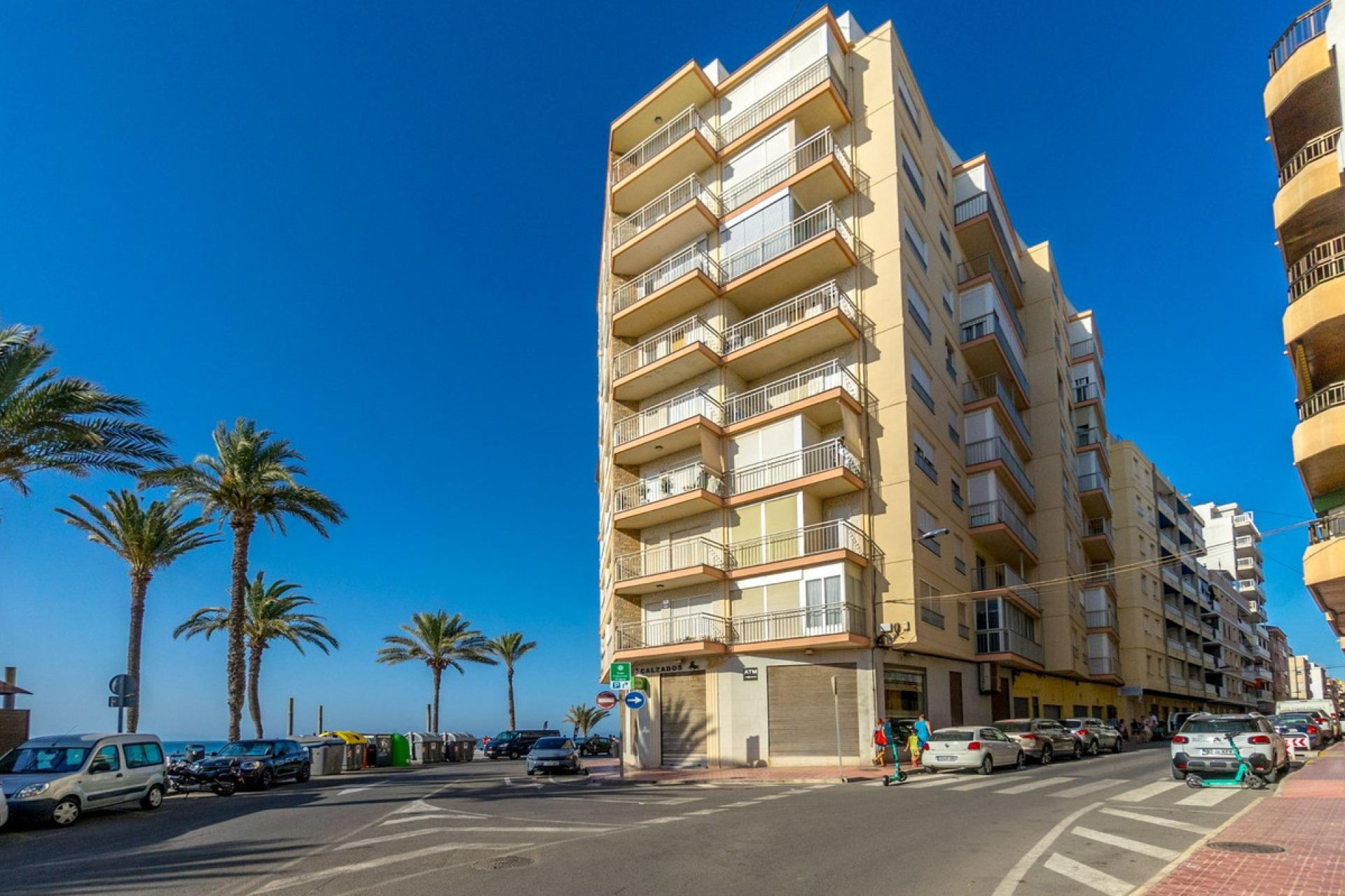 Resale - Apartment / flat -
Torrevieja - Playa del Cura