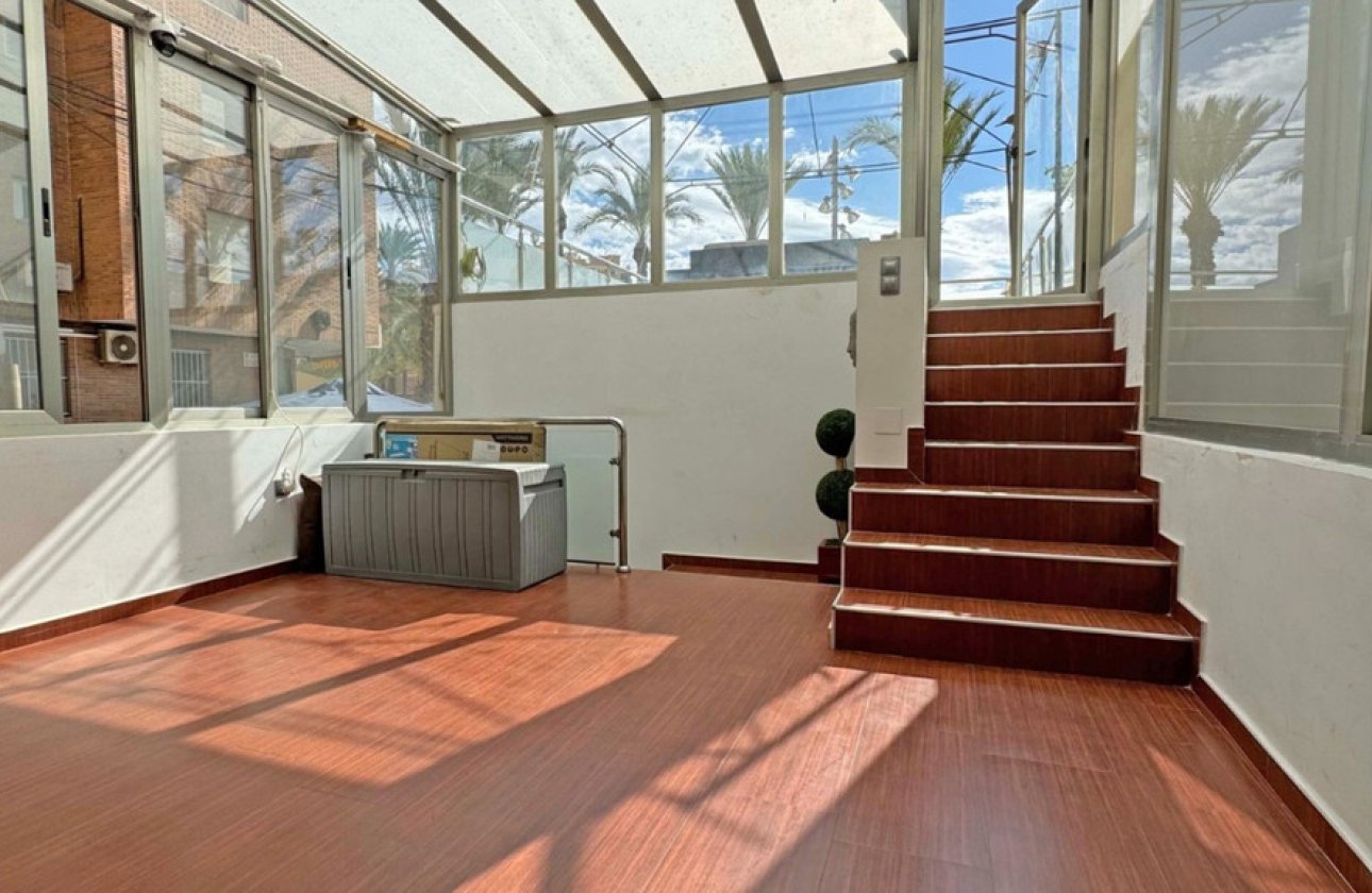 Resale - Apartment / flat -
Torrevieja - Playa del Cura