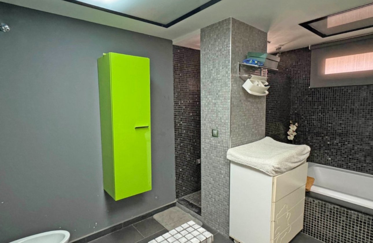 Resale - Apartment / flat -
Torrevieja - Playa del Cura