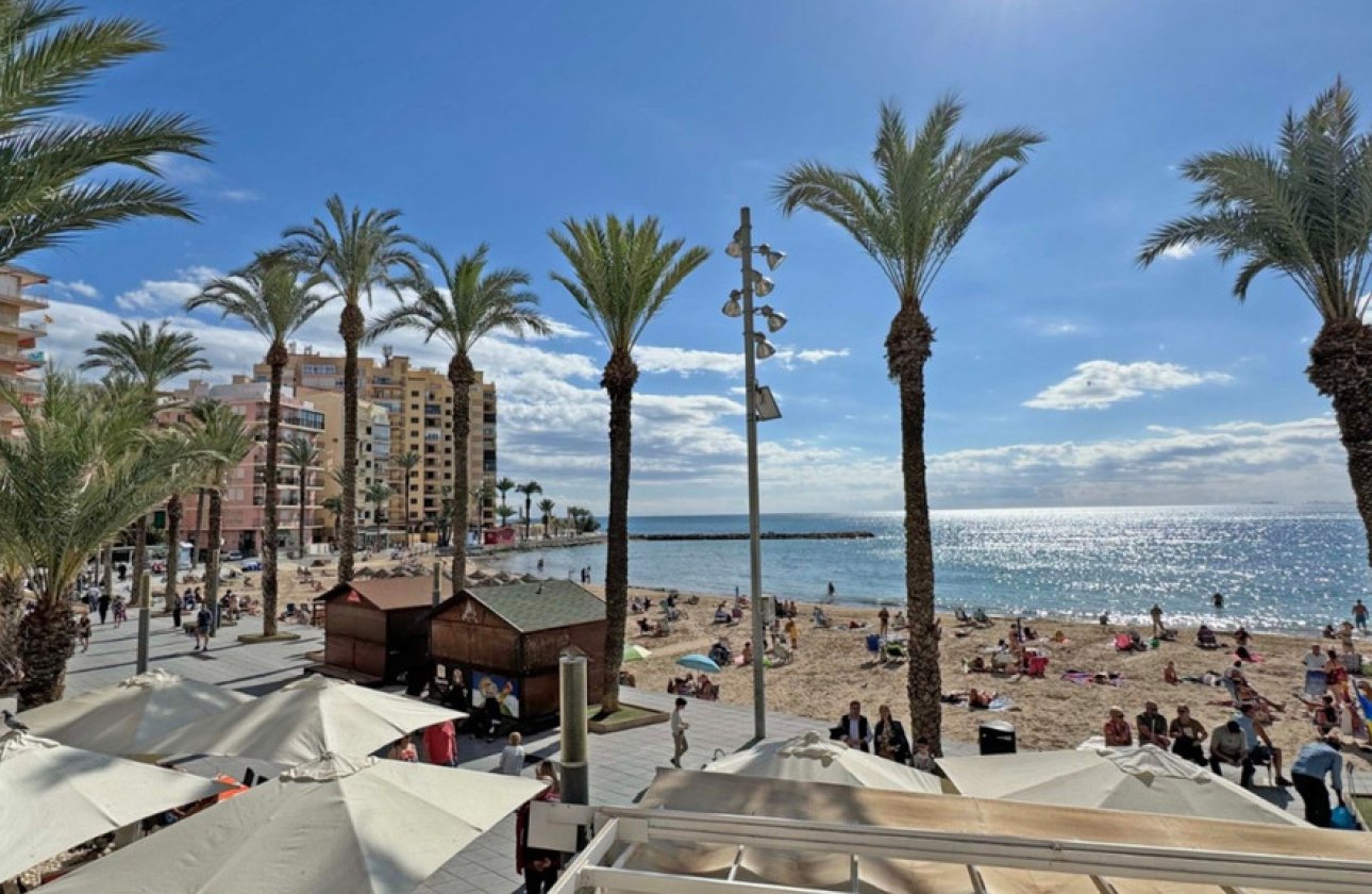 Resale - Apartment / flat -
Torrevieja - Playa del Cura