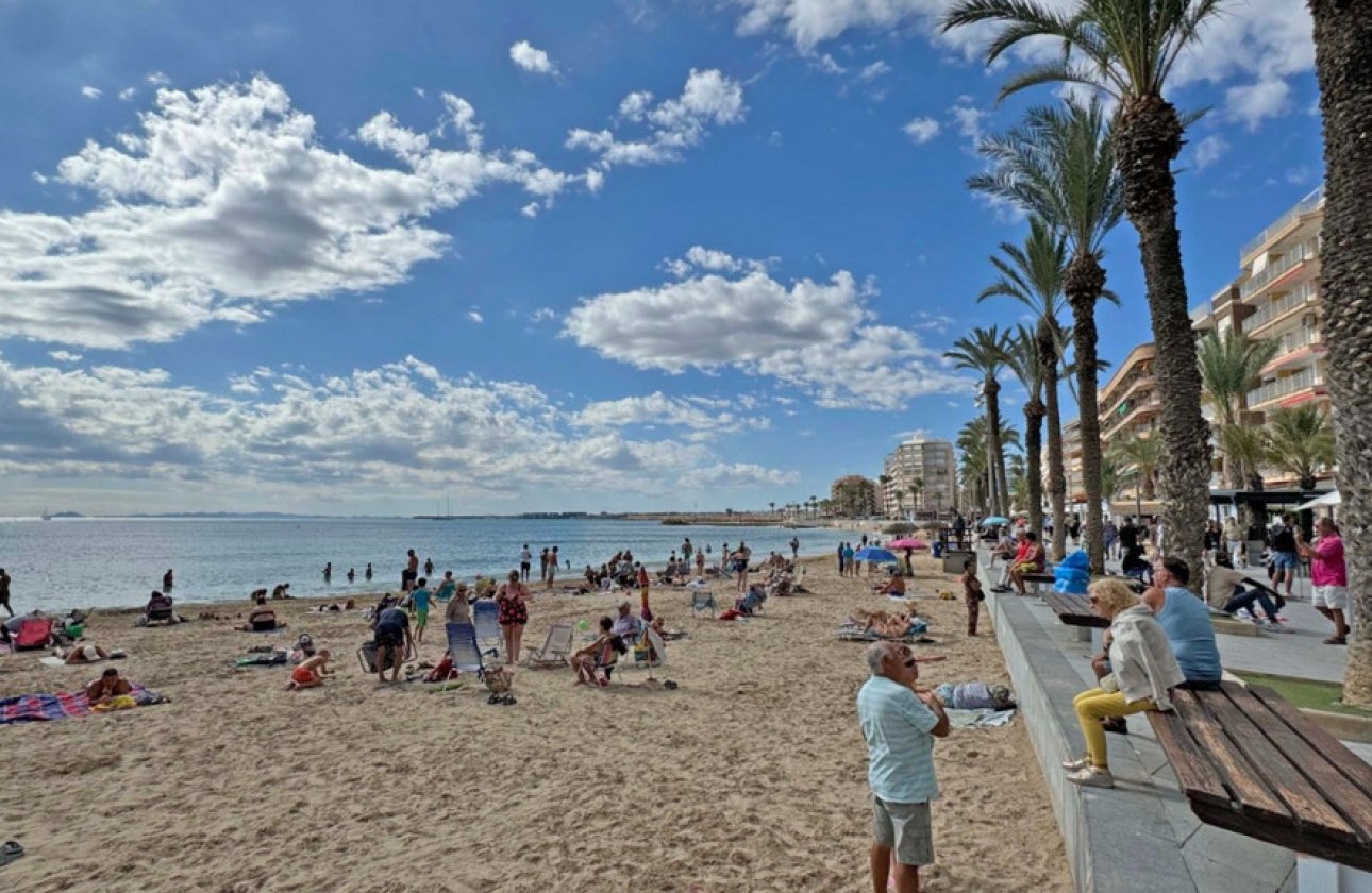 Resale - Apartment / flat -
Torrevieja - Playa del Cura