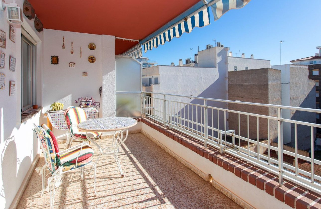Resale - Apartment / flat -
Torrevieja - Playa del Cura