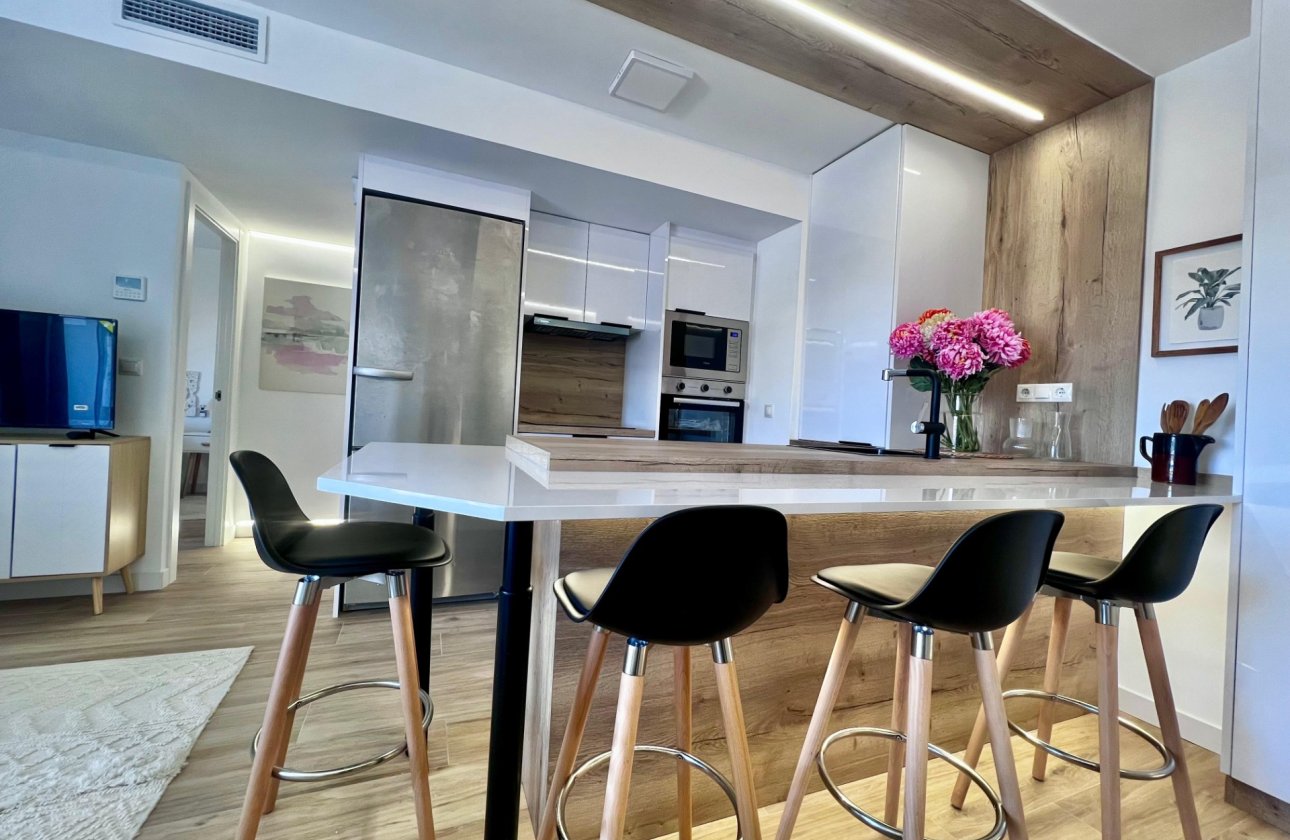 Resale - Apartment / flat -
Torrevieja - Punta Prima