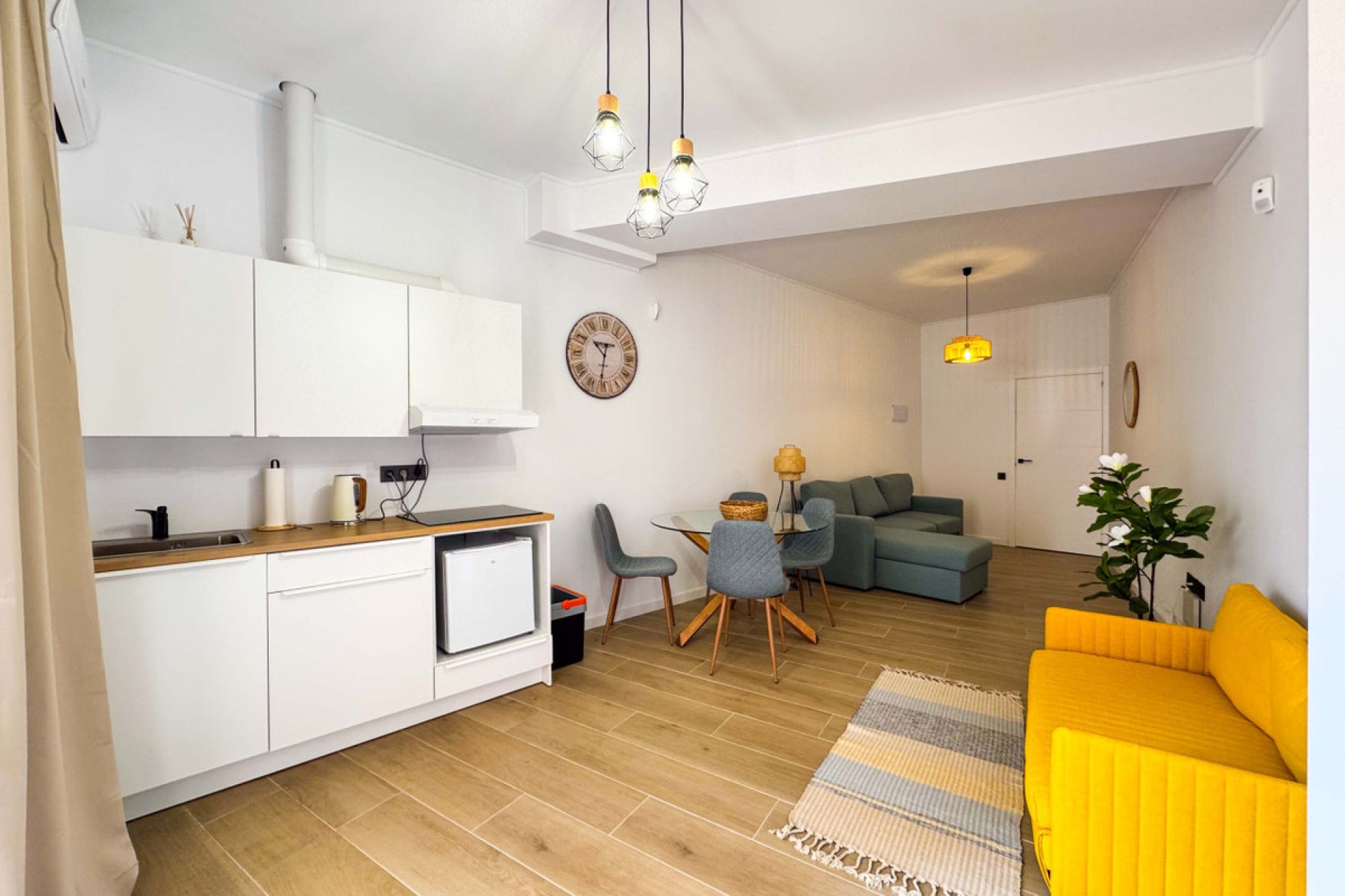 Resale - Apartment / flat -
Torrevieja - Torre la mata