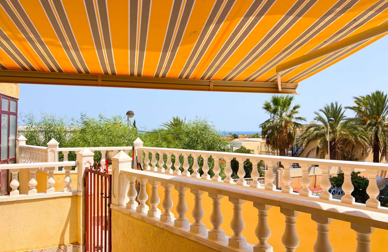 Resale - Apartment / flat -
Torrevieja - Torre la mata