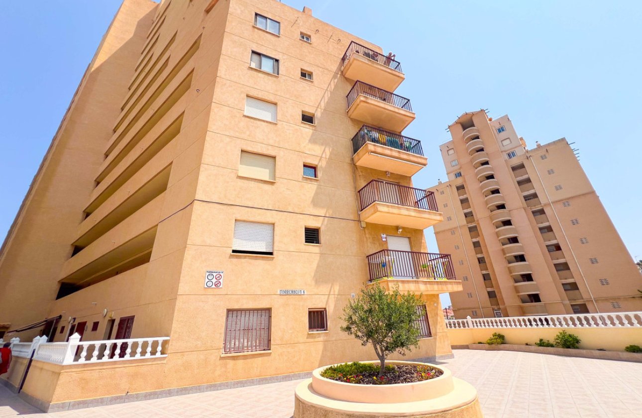 Resale - Apartment / flat -
Torrevieja - Torre la mata