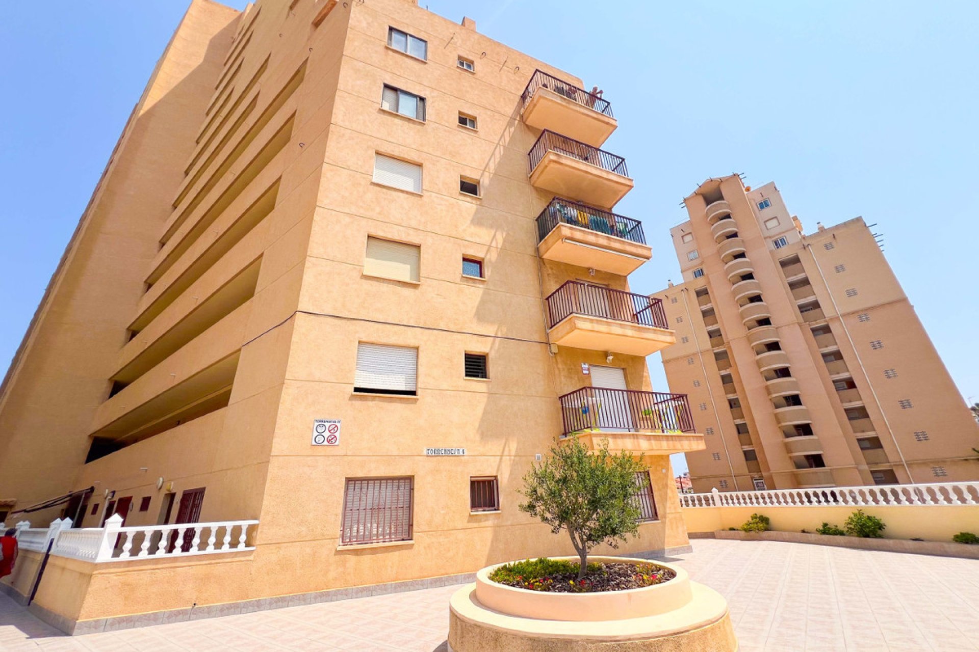 Resale - Apartment / flat -
Torrevieja - Torre la mata