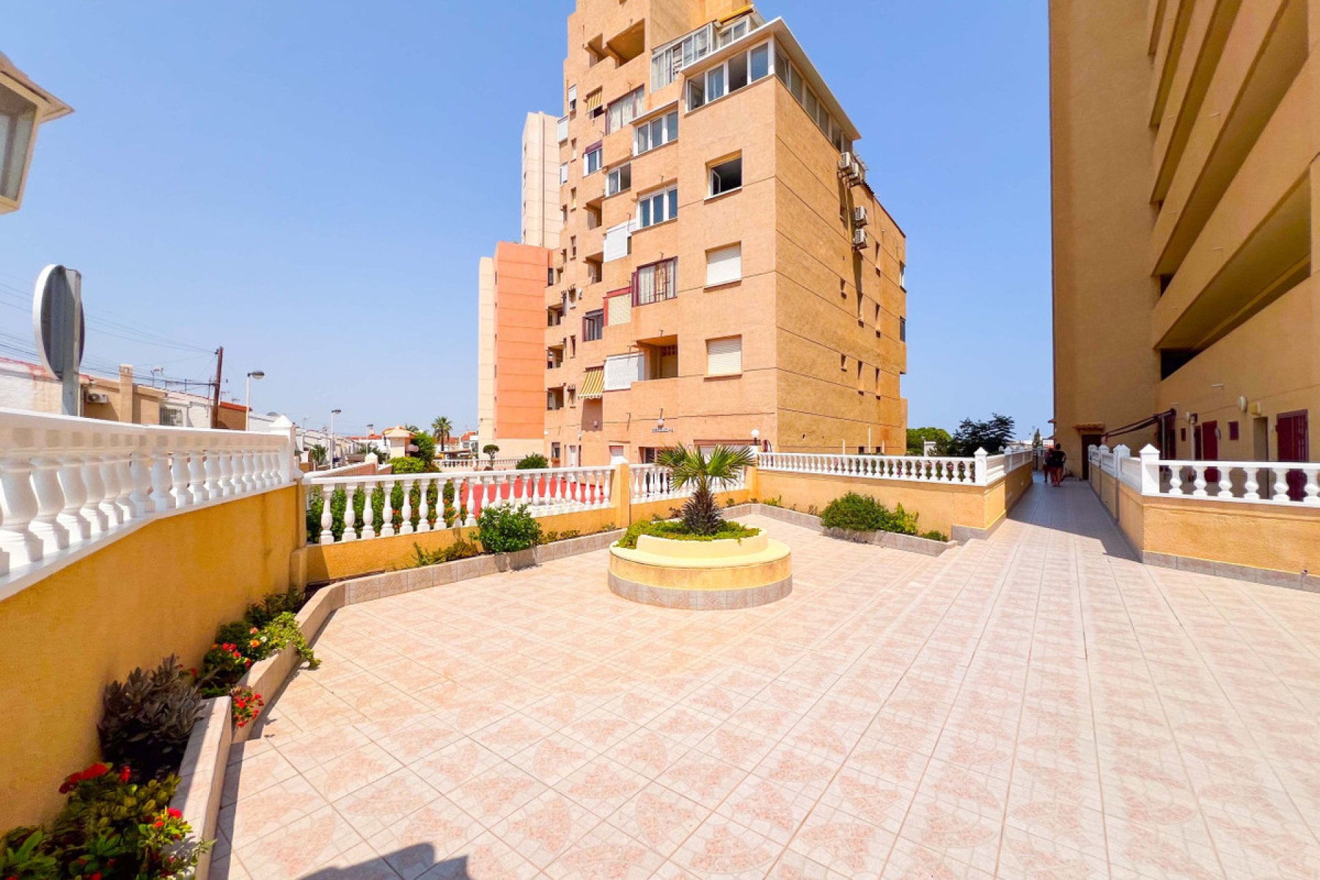 Resale - Apartment / flat -
Torrevieja - Torre la mata