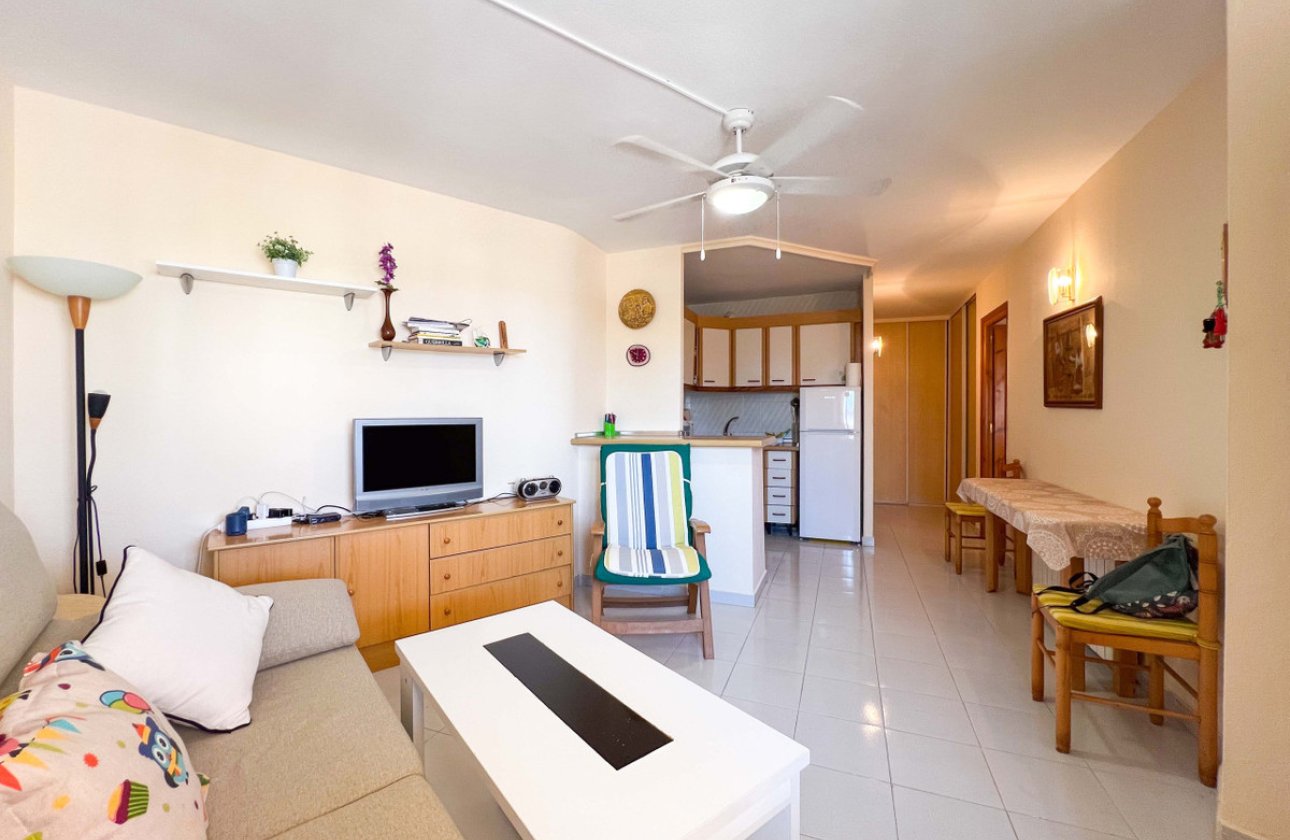 Resale - Apartment / flat -
Torrevieja - Torre la mata