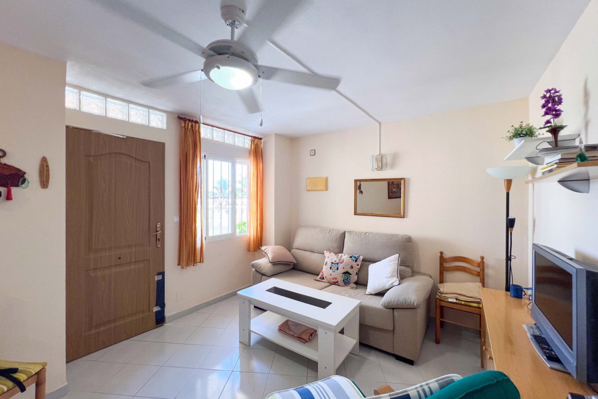 Resale - Apartment / flat -
Torrevieja - Torre la mata