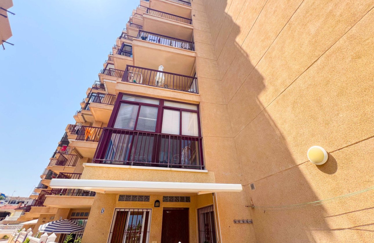 Resale - Apartment / flat -
Torrevieja - Torre la mata