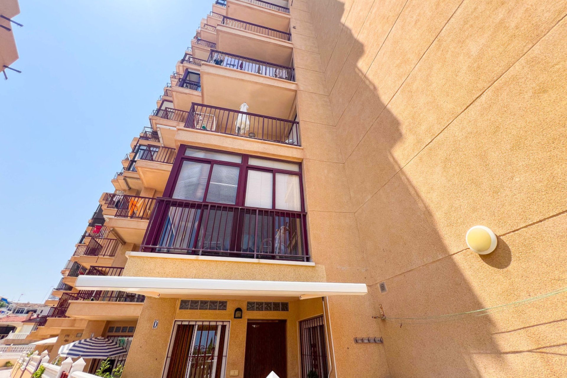 Resale - Apartment / flat -
Torrevieja - Torre la mata
