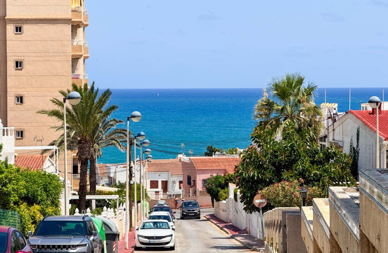 Resale - Apartment / flat -
Torrevieja - Torre la mata