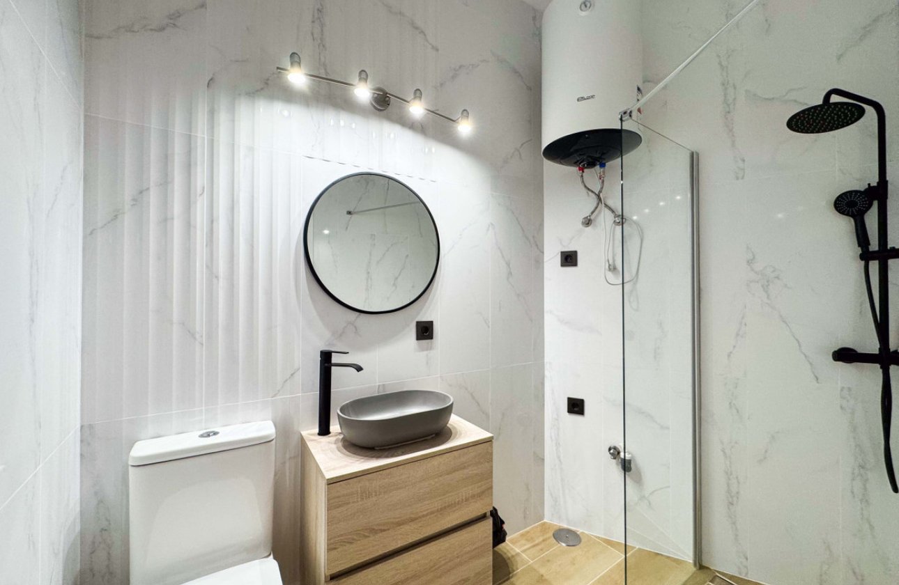 Resale - Apartment / flat -
Torrevieja - Torre la mata