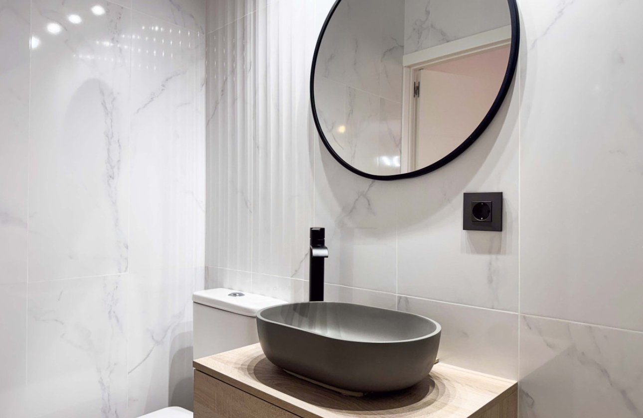 Resale - Apartment / flat -
Torrevieja - Torre la mata