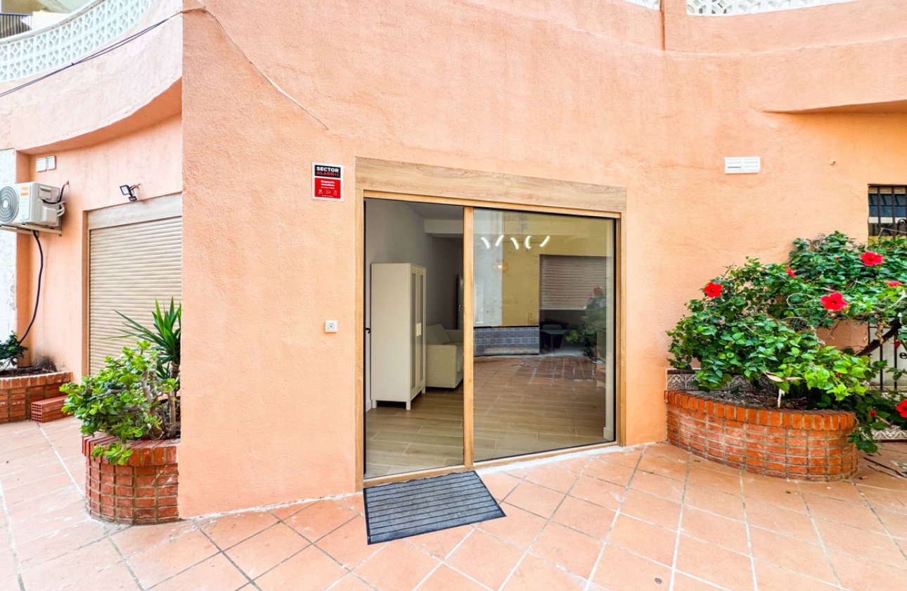 Resale - Apartment / flat -
Torrevieja - Torre la mata
