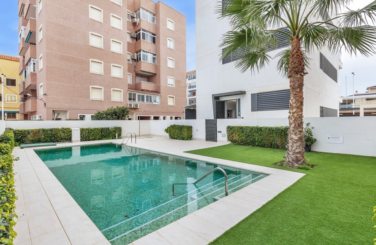 Resale - Apartment / flat -
Torrevieja - Torre la mata