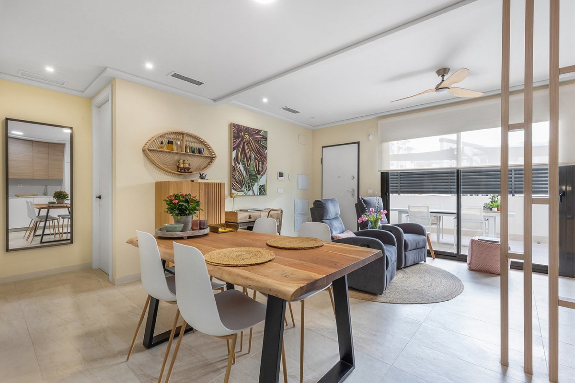 Resale - Apartment / flat -
Torrevieja - Torre la mata