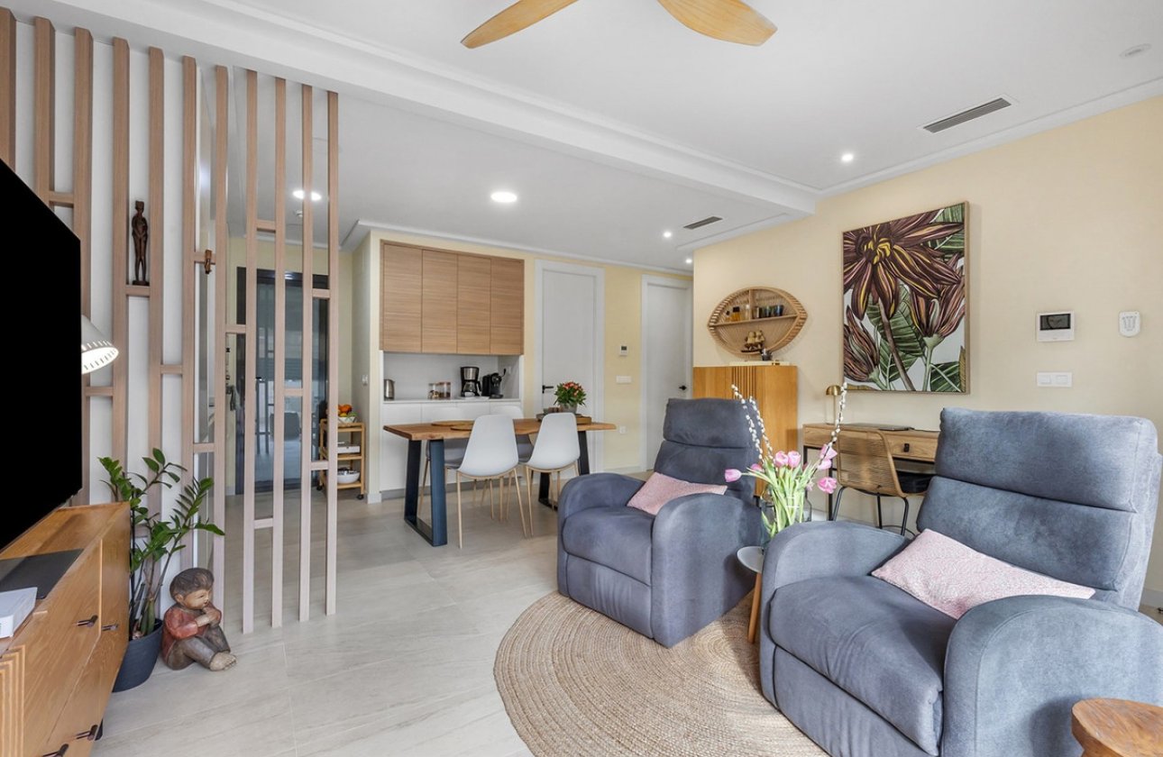 Resale - Apartment / flat -
Torrevieja - Torre la mata