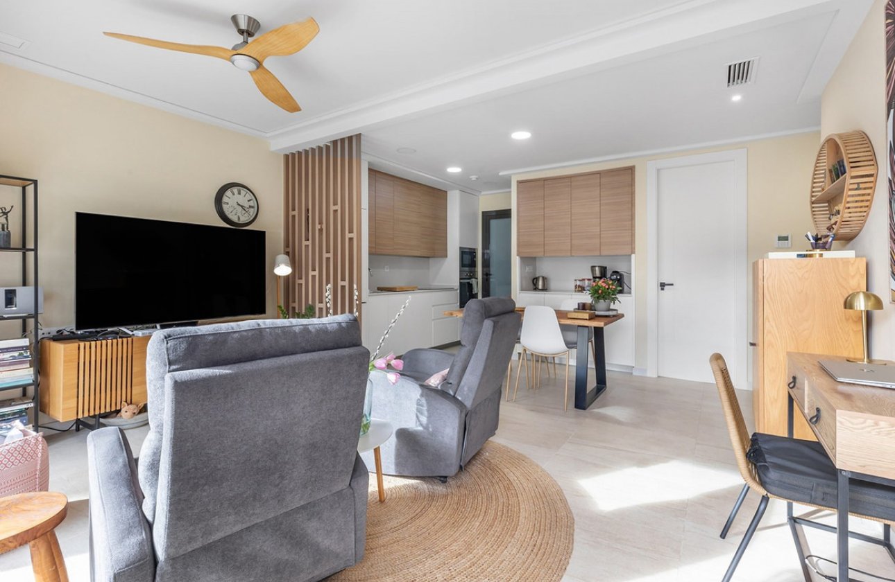 Resale - Apartment / flat -
Torrevieja - Torre la mata