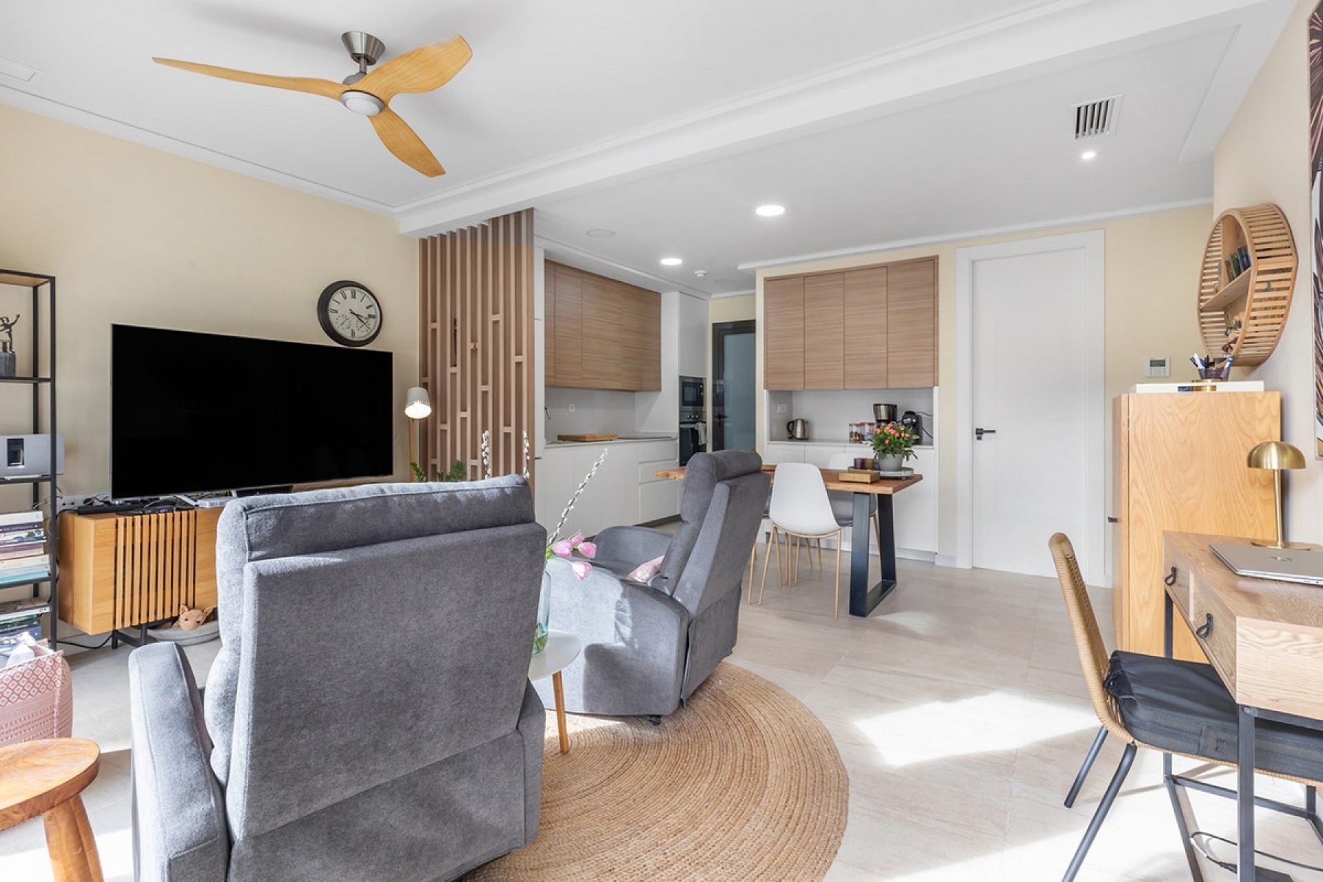 Resale - Apartment / flat -
Torrevieja - Torre la mata