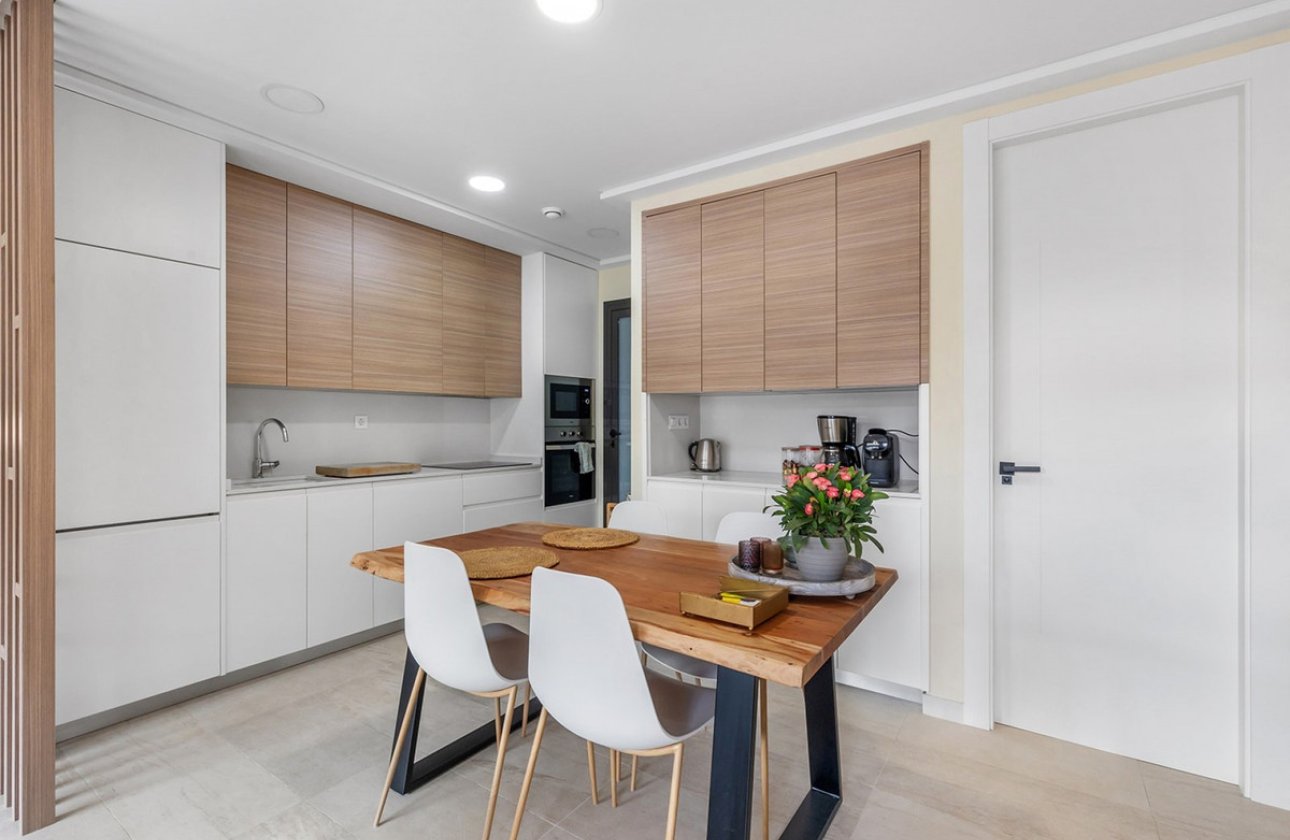 Resale - Apartment / flat -
Torrevieja - Torre la mata