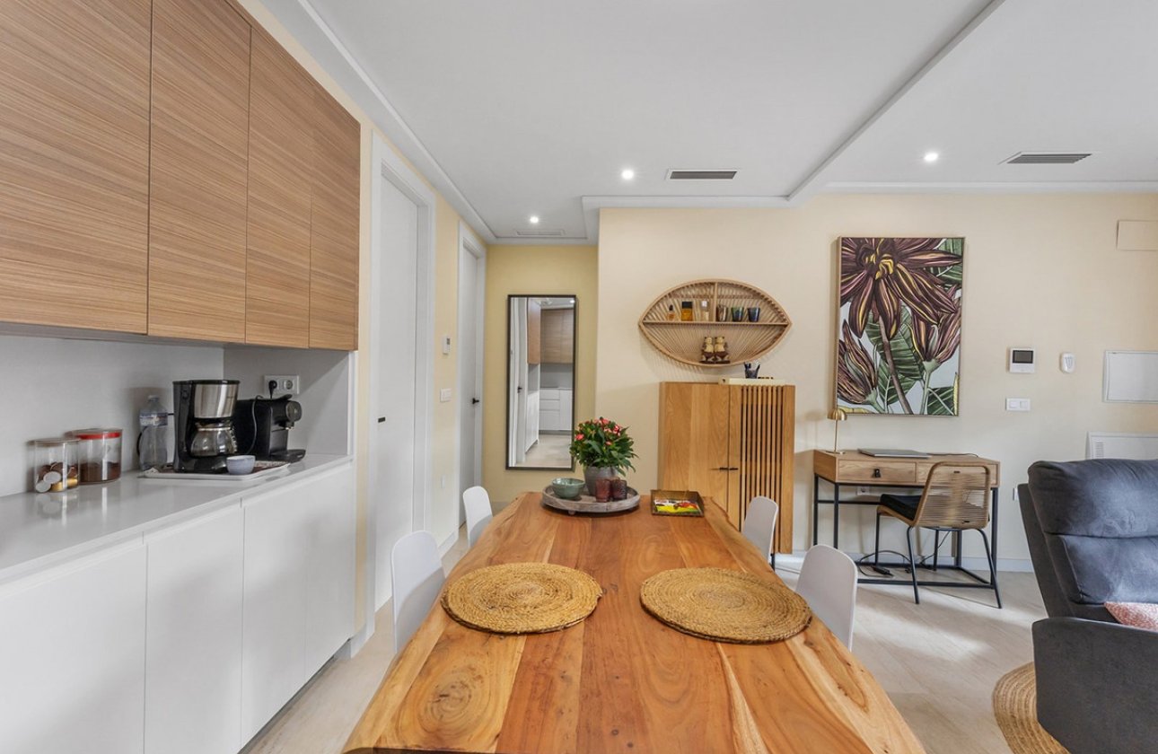 Resale - Apartment / flat -
Torrevieja - Torre la mata