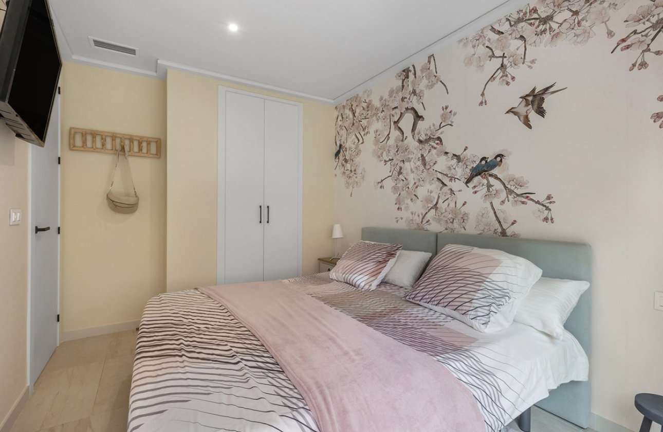 Resale - Apartment / flat -
Torrevieja - Torre la mata