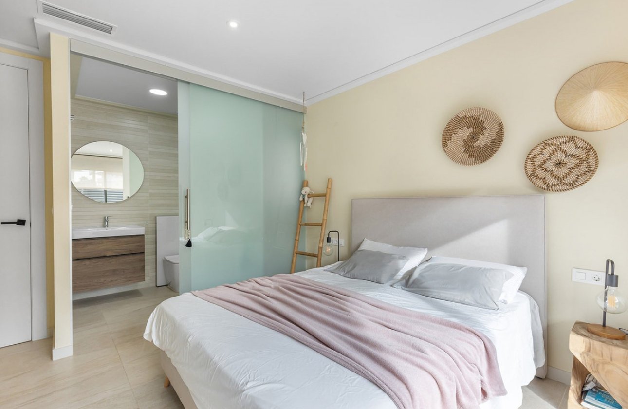 Resale - Apartment / flat -
Torrevieja - Torre la mata