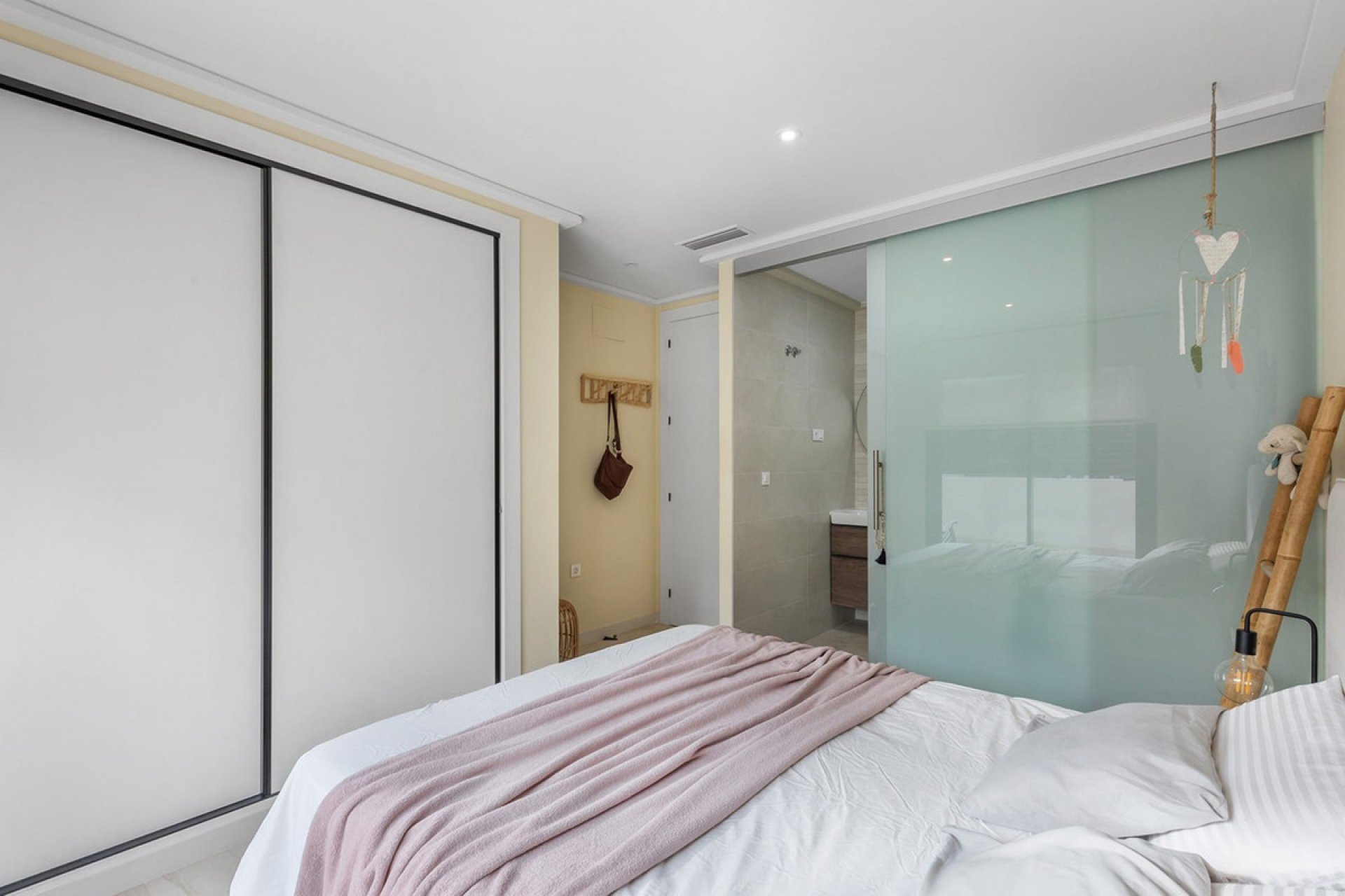 Resale - Apartment / flat -
Torrevieja - Torre la mata