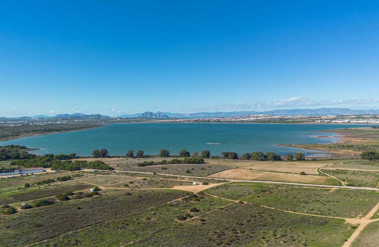 Resale - Apartment / flat -
Torrevieja - Torre la mata