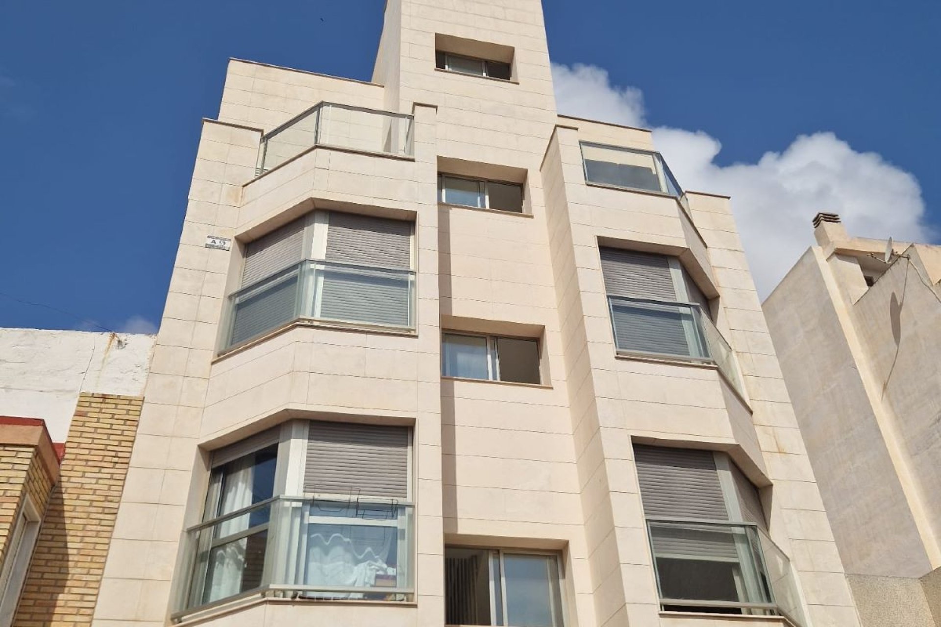 Resale - Apartment / flat -
Torrevieja - Torrevieja Centro