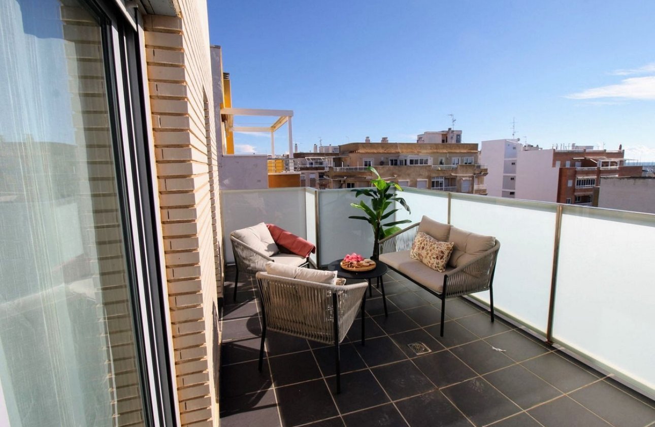 Resale - Apartment / flat -
Torrevieja - Torrevieja Centro