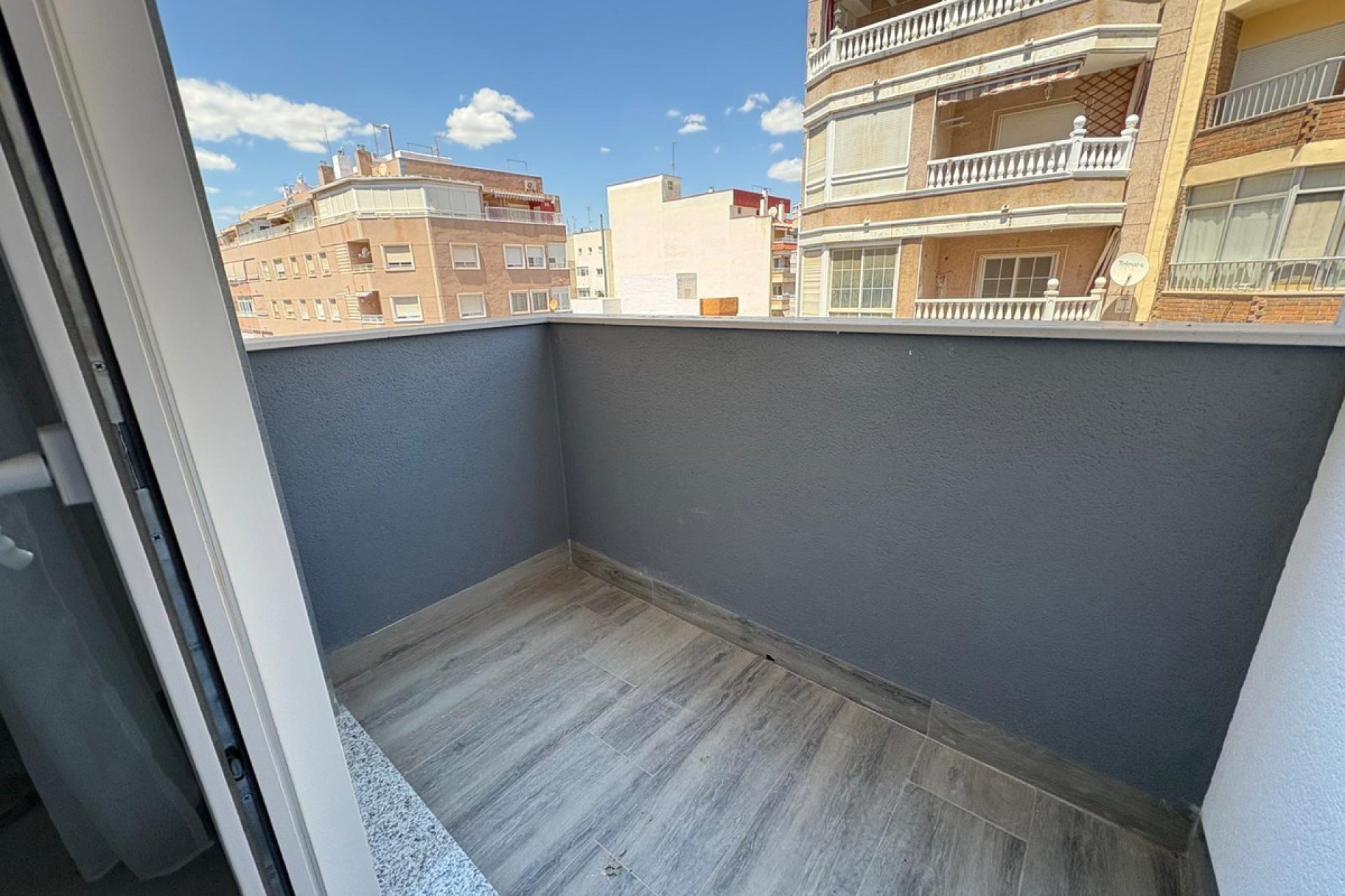 Resale - Apartment / flat -
Torrevieja - Torrevieja Centro