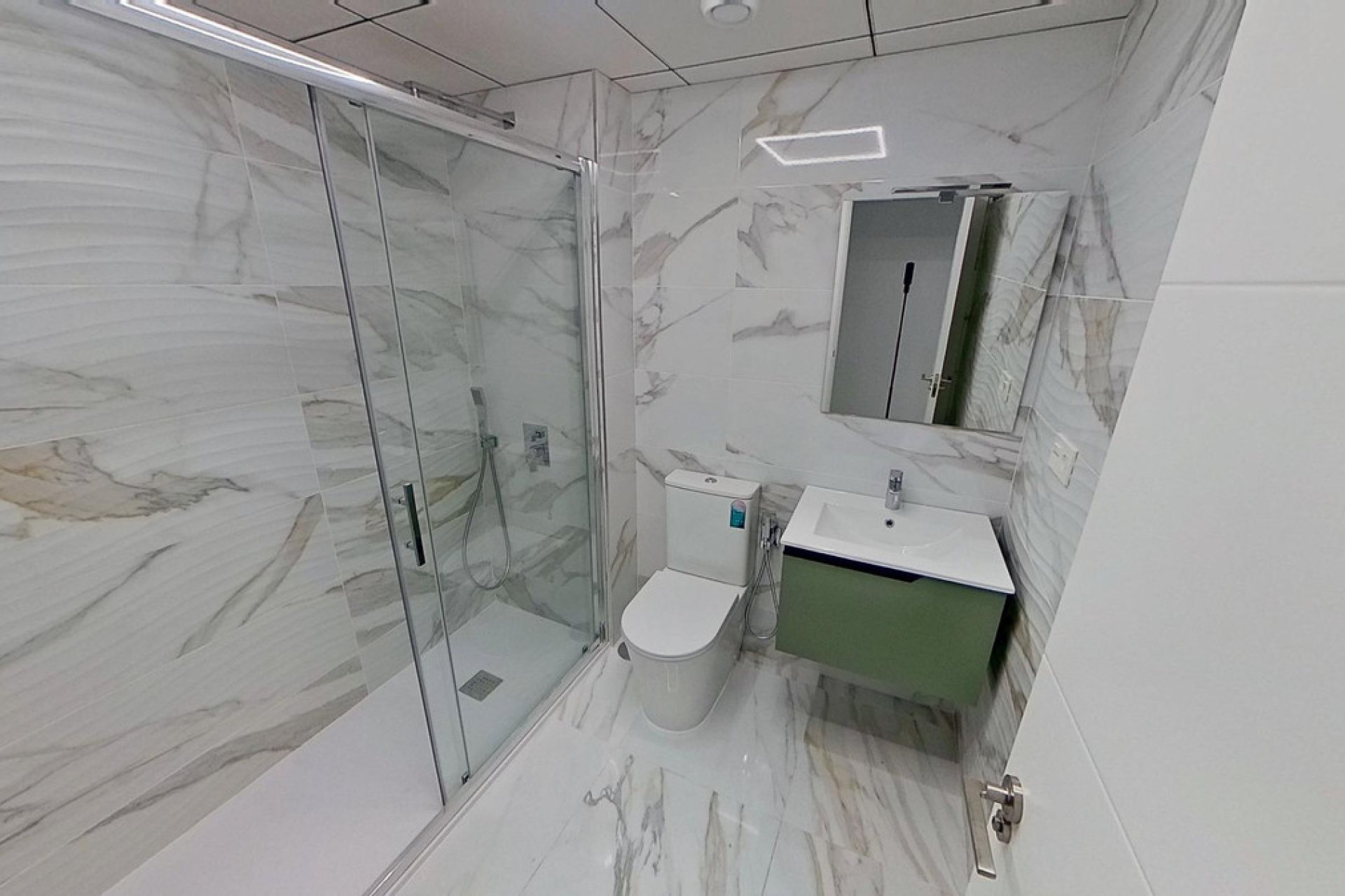 Resale - Apartment / flat -
Torrevieja - Torrevieja Centro