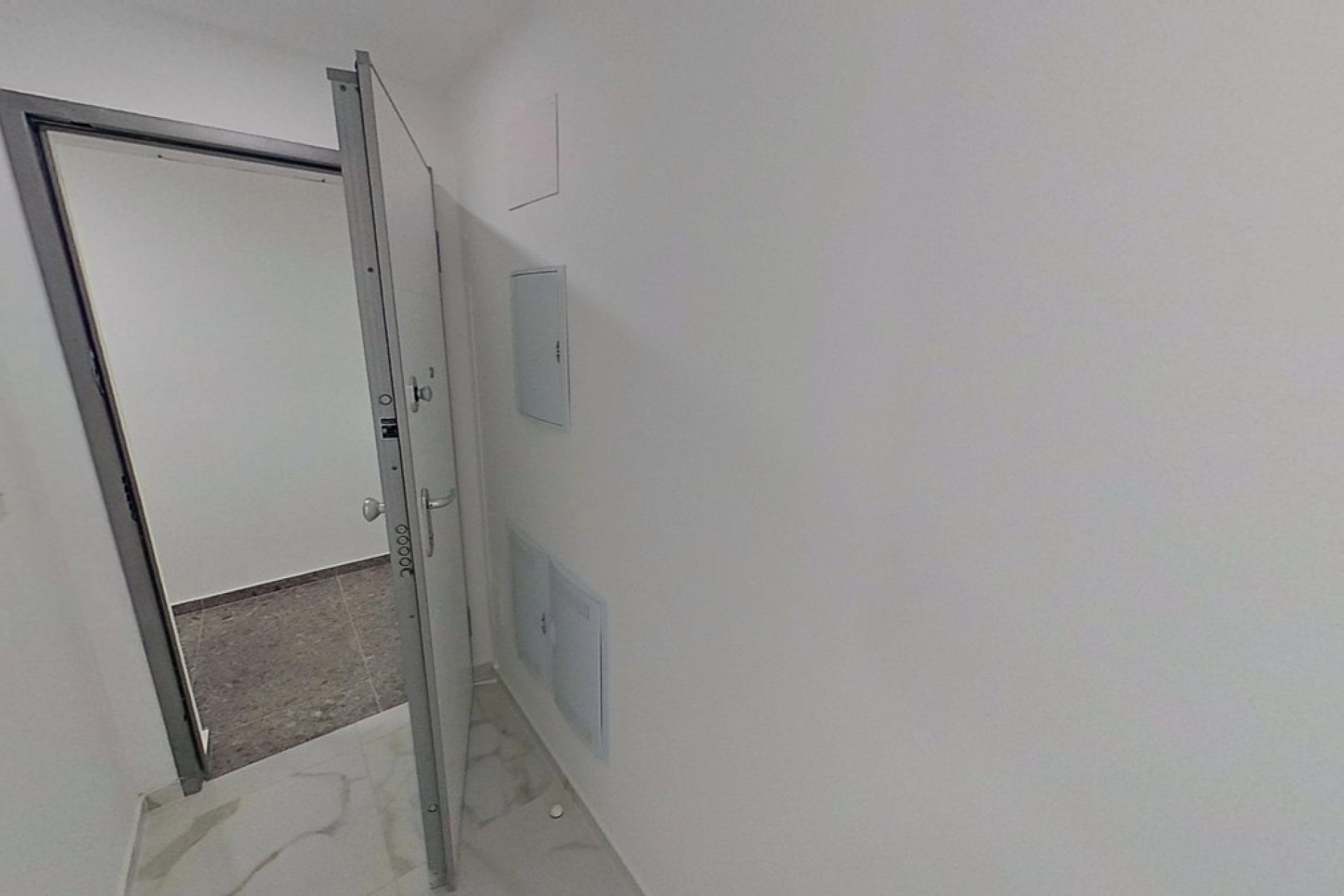 Resale - Apartment / flat -
Torrevieja - Torrevieja Centro