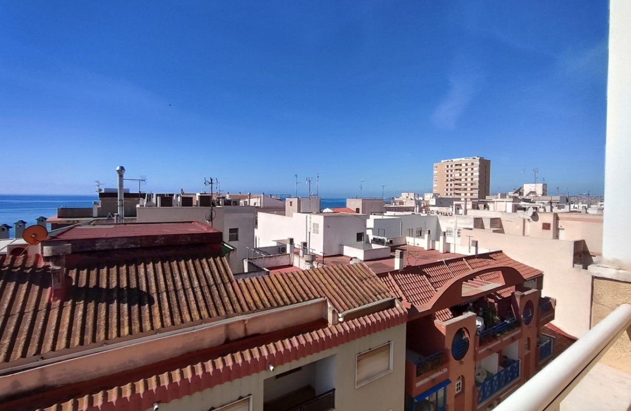 Resale - Apartment / flat -
Torrevieja - Torrevieja Centro