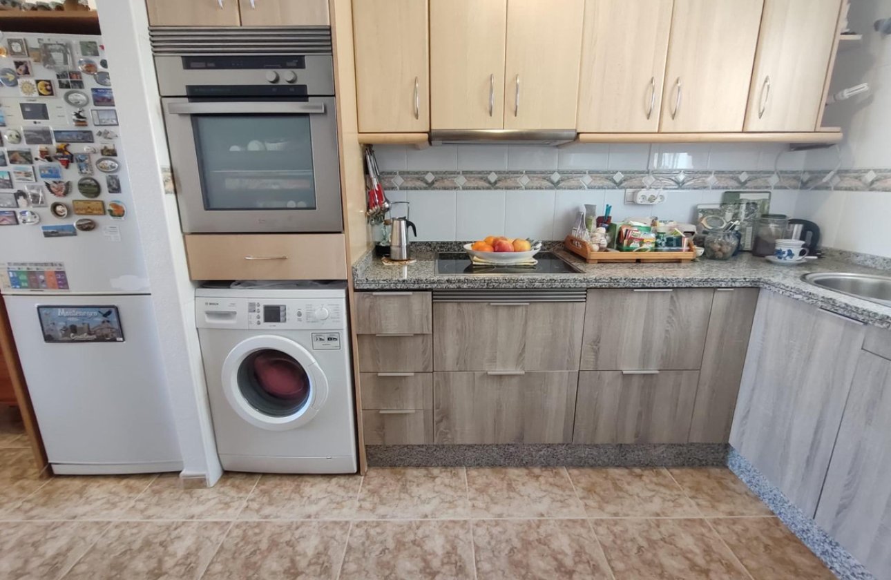 Resale - Apartment / flat -
Torrevieja - Torrevieja Centro