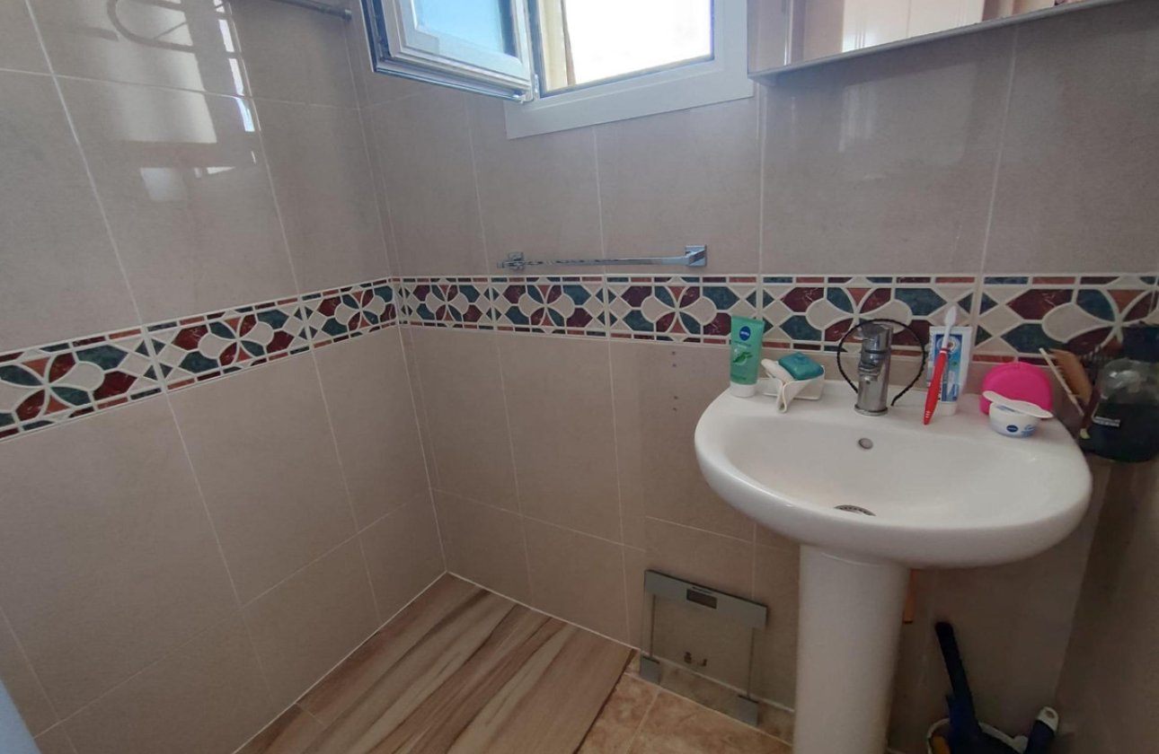 Resale - Apartment / flat -
Torrevieja - Torrevieja Centro