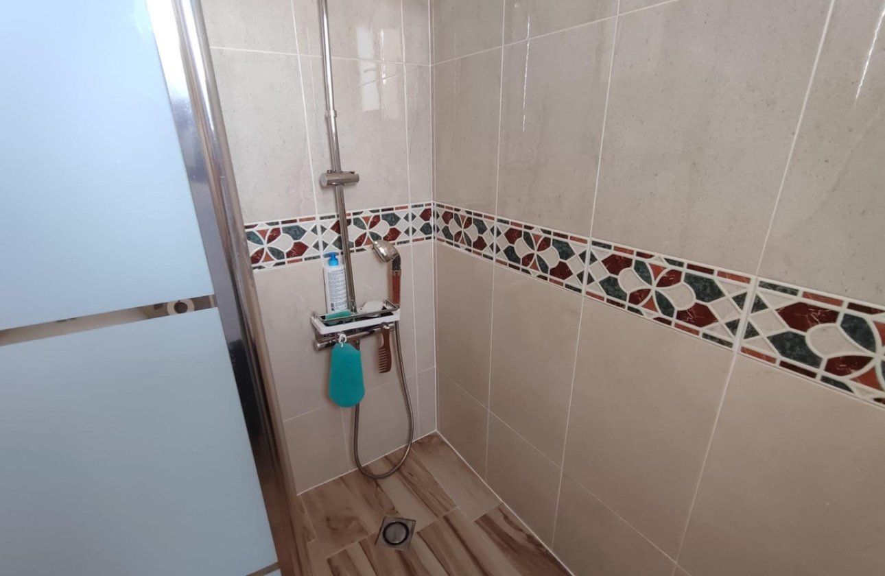 Resale - Apartment / flat -
Torrevieja - Torrevieja Centro