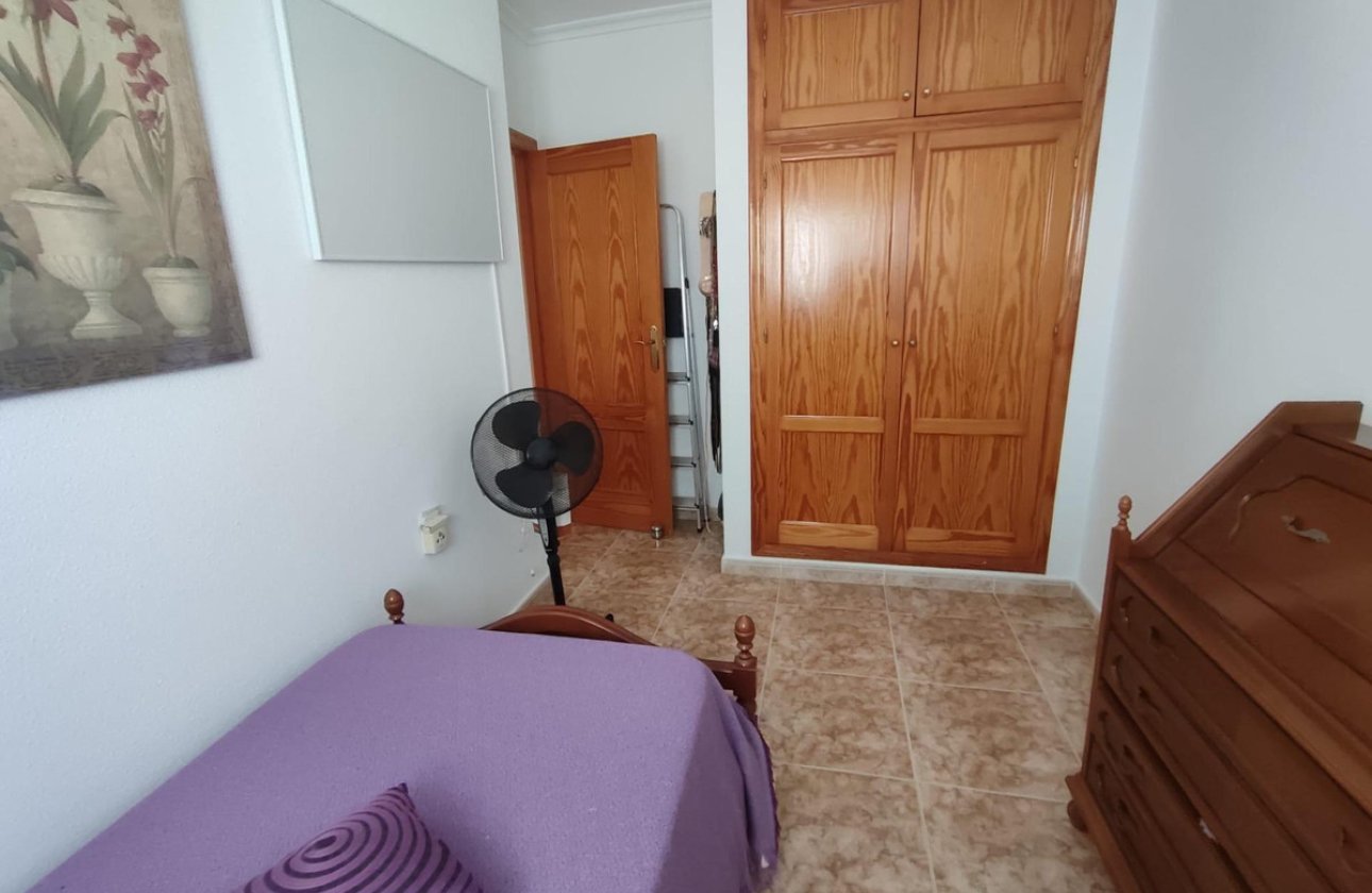 Resale - Apartment / flat -
Torrevieja - Torrevieja Centro